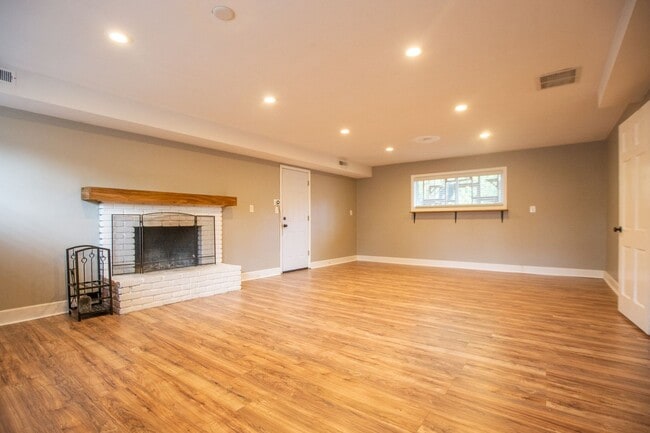 Building Photo - South Salem 4 Bedroom 2 Bath Home Available Mid June !!!