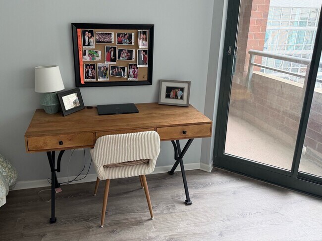 Building Photo - 480 N McClurg Ct