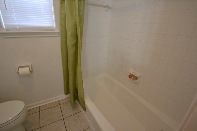 Building Photo - 15927 Tumbling Rapids Dr