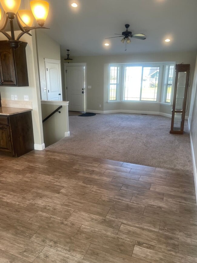 Building Photo - Beautiful Home for rent in Rigby