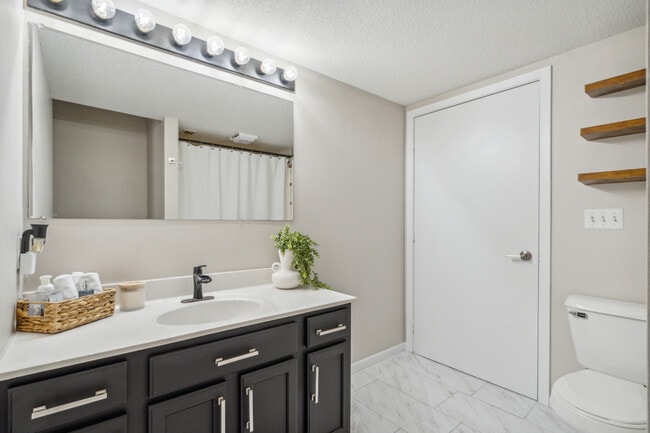 Building Photo - 189 Stephans St