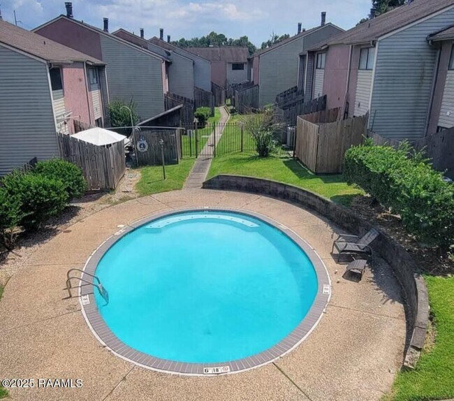 Building Photo - 110 W Bayou Pkwy