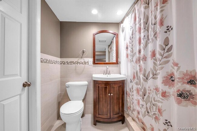 Building Photo - 91 7th St