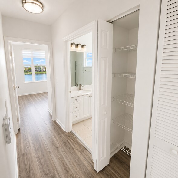 Building Photo - 4404 SW 160th Ave