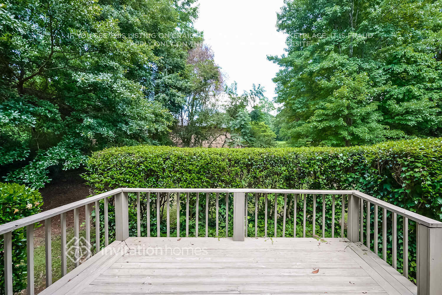 Building Photo - 5120 E Shore Dr SW