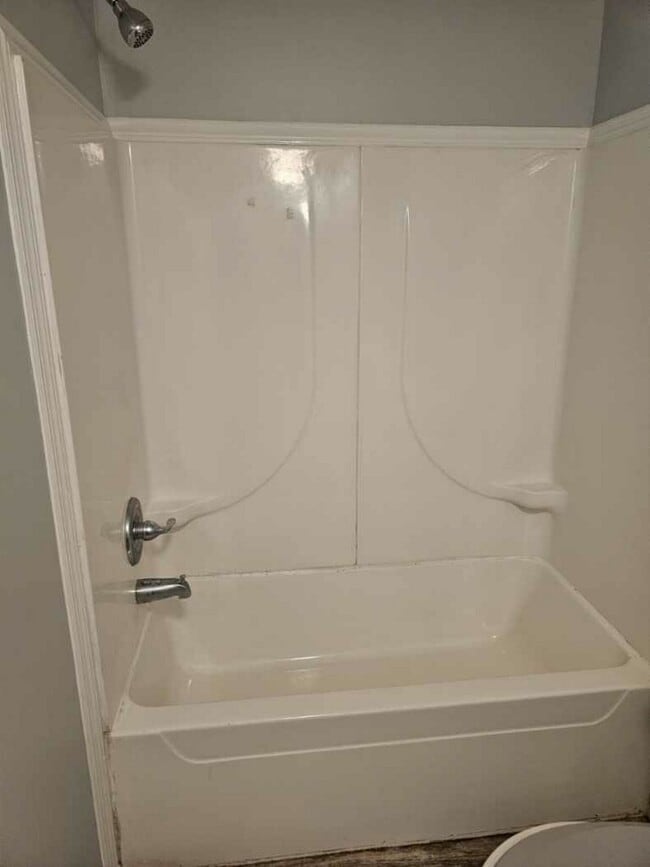 Building Photo - 652 Rices Creek Rd