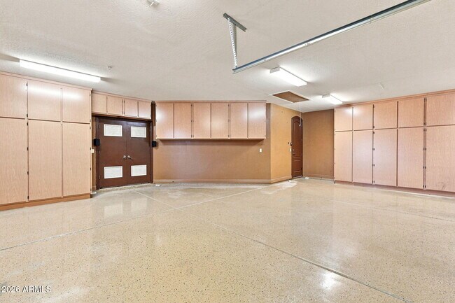 Building Photo - 9800 E Lofty Point Rd
