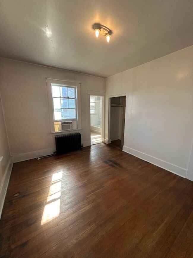 Building Photo - 1124 Morningside Ave