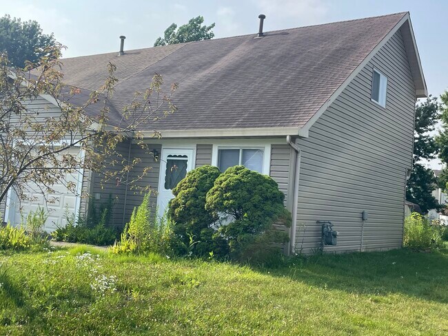 Building Photo - 1793 Goddard Ln