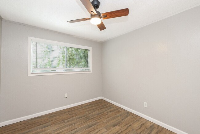 Building Photo - 506 N 3rd St