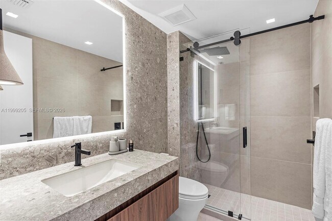 Building Photo - 400 Sunny Isles Blvd