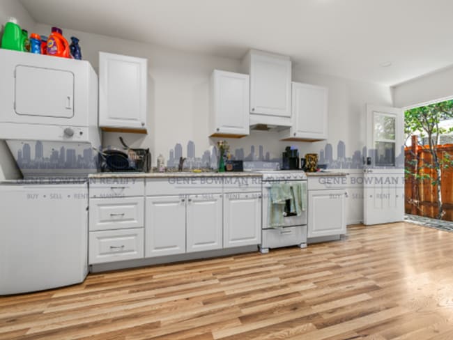 Building Photo - 5522 Dorothy Dr