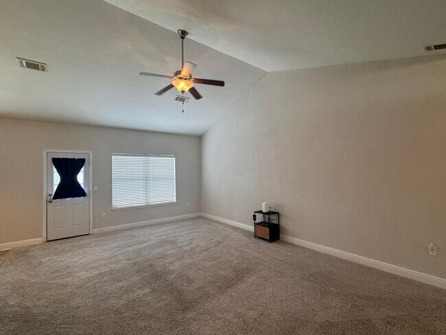 Building Photo - 744 Lime Ln