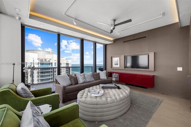Building Photo - 5875 Collins Ave