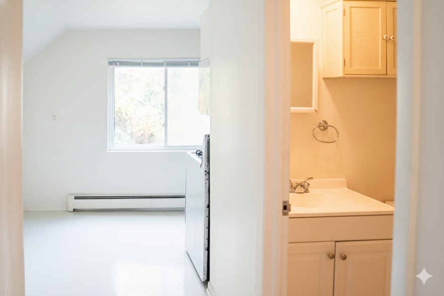 Building Photo - 603 Gott St