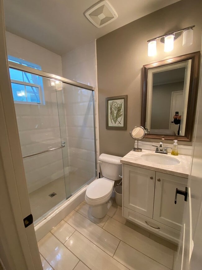 Building Photo - Exceptional Remodeled & Professionally Fur...