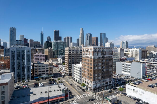 315 E 8th St - Textile Building Lofts