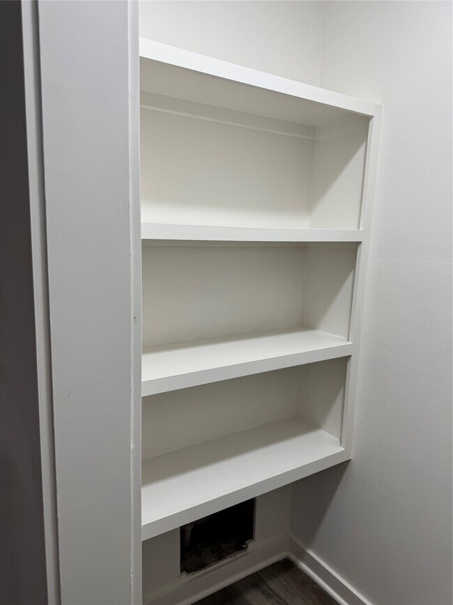 Building Photo - 4747 Allendale Rd