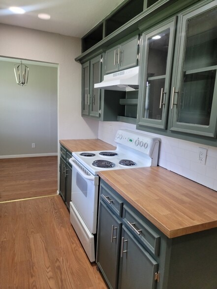 Dining Room conveniently located adjacent to Kitchen - 1714 N Avenue H