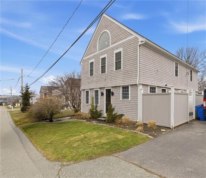 Building Photo - 72 Seascape Ave