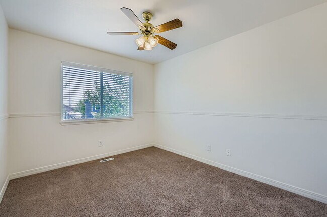 Building Photo - 504 Pyrite Terrace