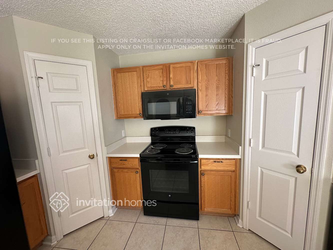 Building Photo - 2361 Pavilion Terrace