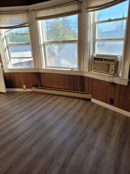 Building Photo - 1235 32nd St