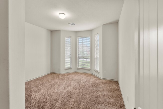 Building Photo - 2026 Argos Dr