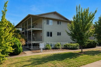Building Photo - 329 SW 10th St
