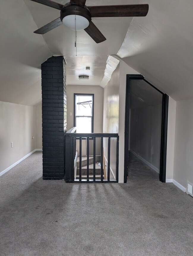 Building Photo - 18116 Bloom St