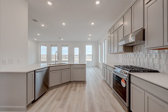 Building Photo - 11255 Tropical Forest Wy