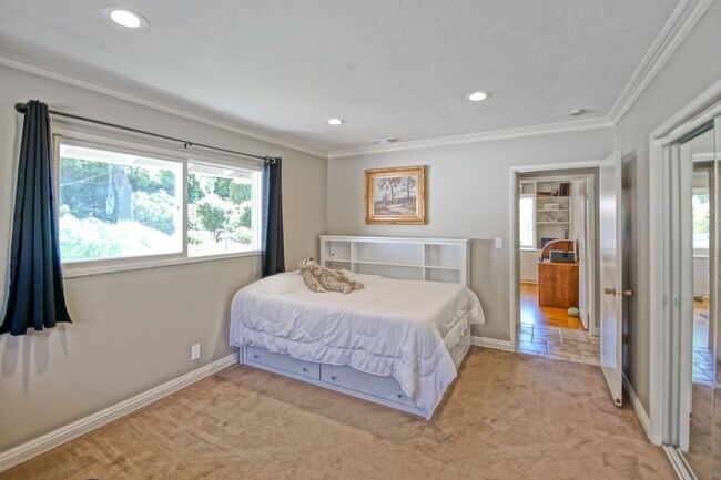 Building Photo - FULLY FURNISHED, CHARMING & AIRY, 4BR2BA MONTEMALAGA HILLTOP HOME W/ “QUEENS NECKLACE” VIEWS, 2-C...