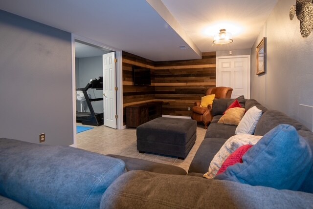 Downstairs entertainment room - 5555 E Briarwood Ave