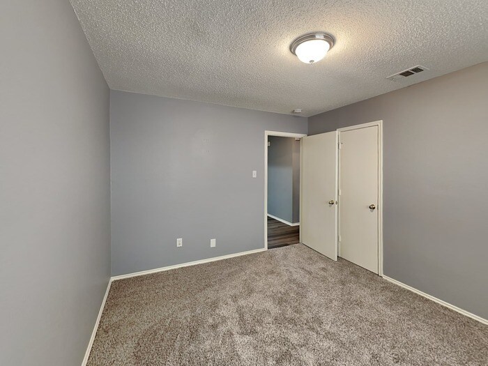 Building Photo - 12832 Dove Field Ln