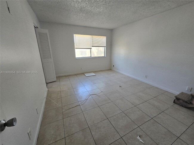 Building Photo - 5802 NW 21st St