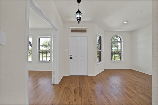 Building Photo - 1532 Brandywine Dr
