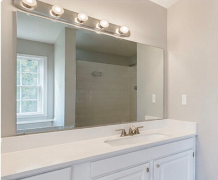 Building Photo - 4084 Pinehurst Valley Dr
