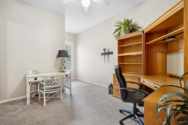 Building Photo - 4642 SW Hammock Creek Dr