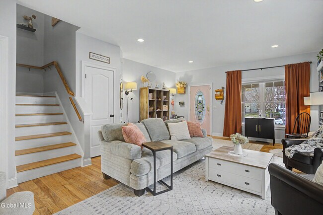 Building Photo - 8 Furlong St