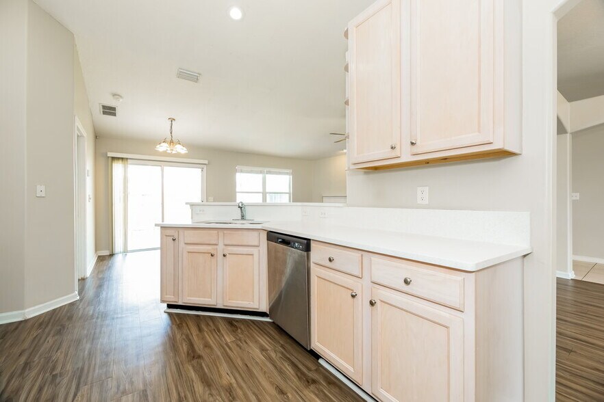 Building Photo - 3021 Captiva Bluff Cir
