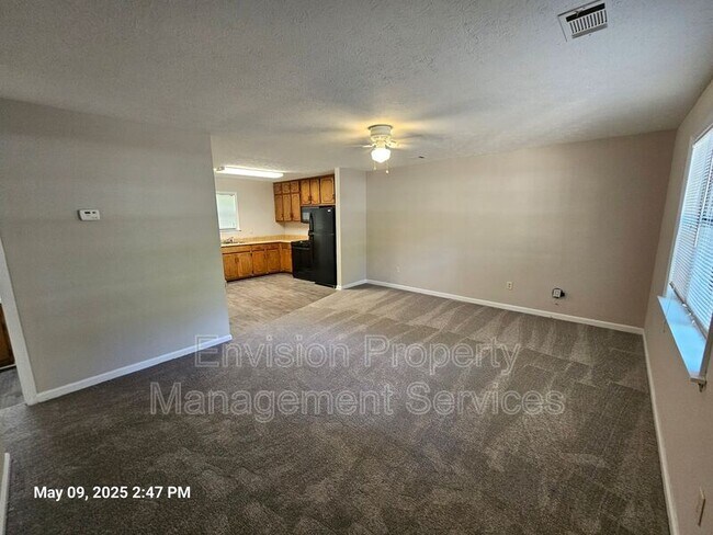 Building Photo - 111 Jay Ln