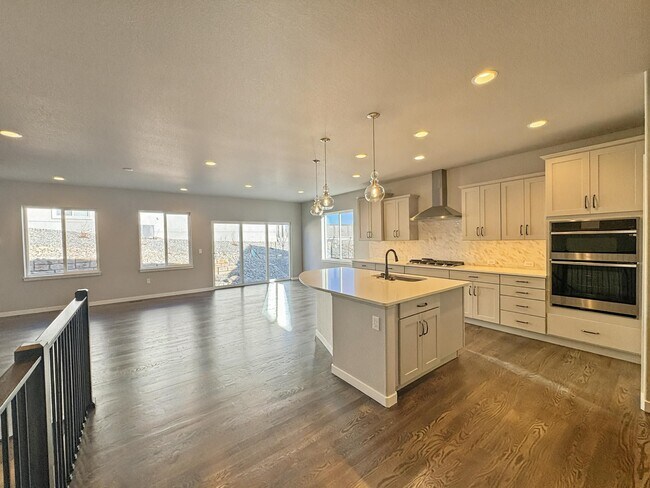 Building Photo - 8633 Noreen Falls Dr