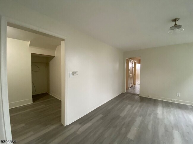 Building Photo - 130 Milford Ave