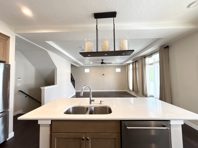 Building Photo - 2676 N Heston Park