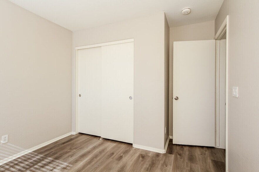 Building Photo - 21940 W Casey Ln