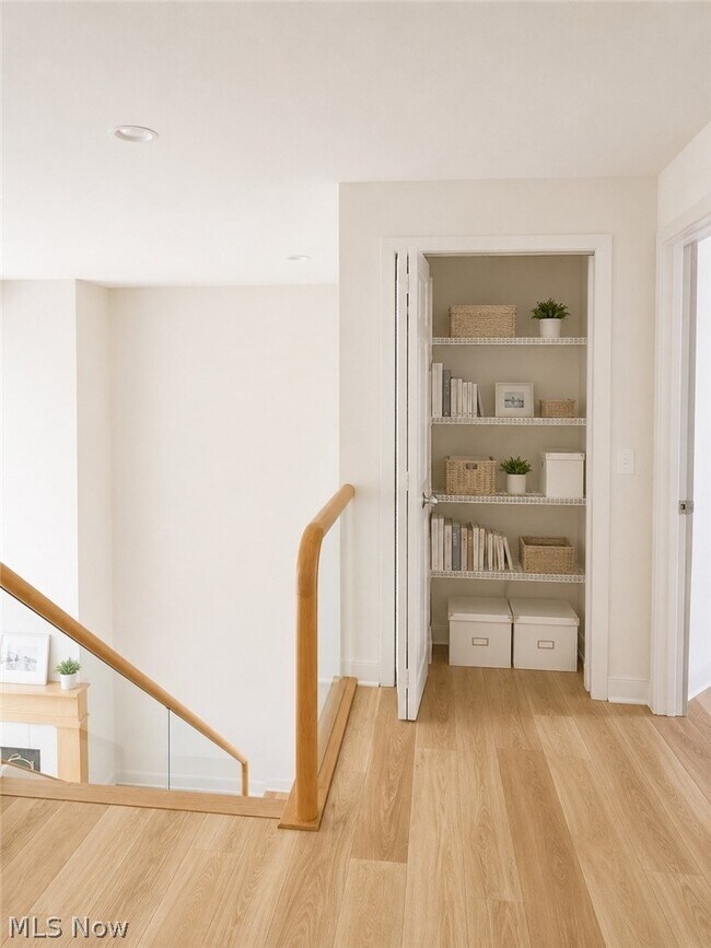 Building Photo - 39710 Alsace Ct