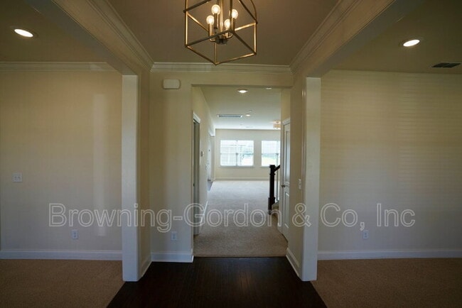 Building Photo - 797 Ravensdowne Dr