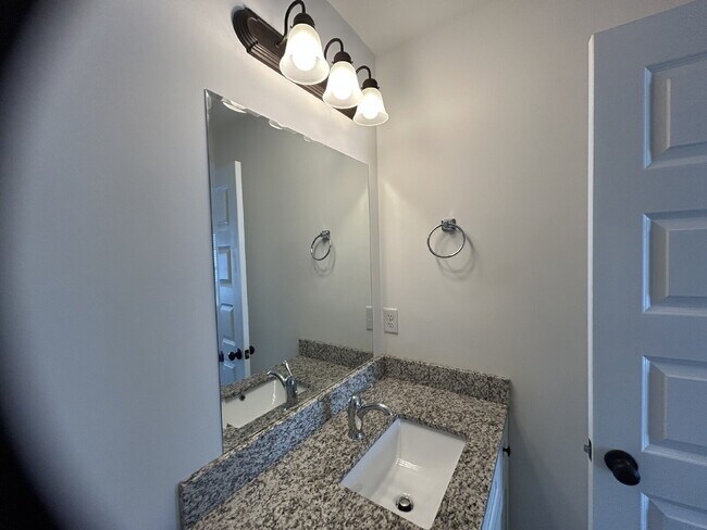 Building Photo - New Townhomes Near TTU!