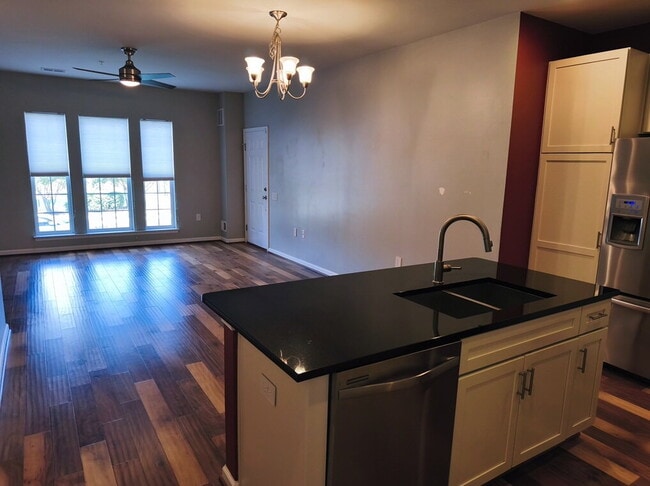 Building Photo - Your Dream Townhome Awaits in Ashburn!