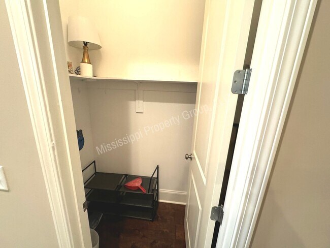 Building Photo - 3BR/3.5BA FURNISHED For Rent